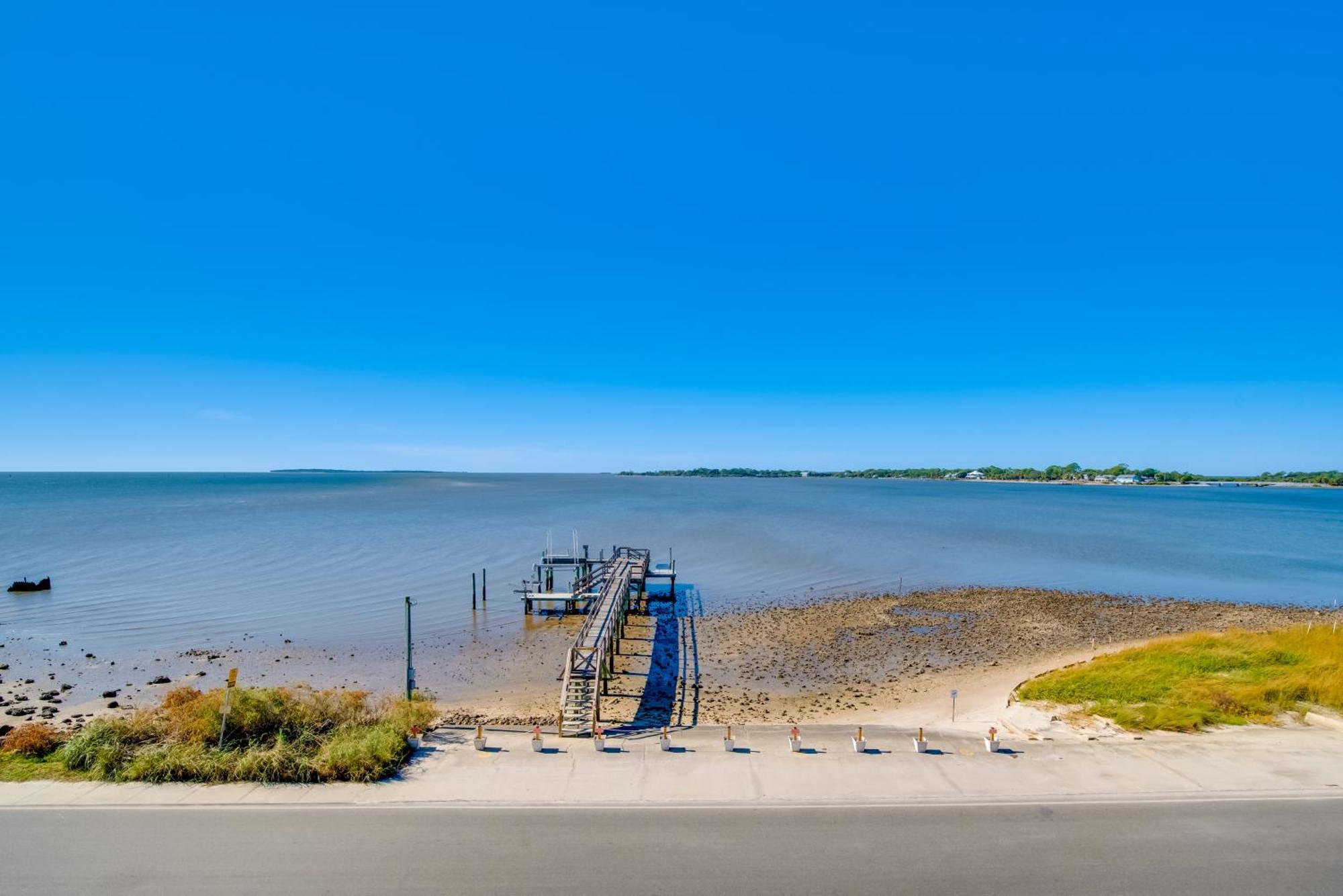 Oceanfront Oasis In Cedar Key With 2 Balconies! Villa Buitenkant foto