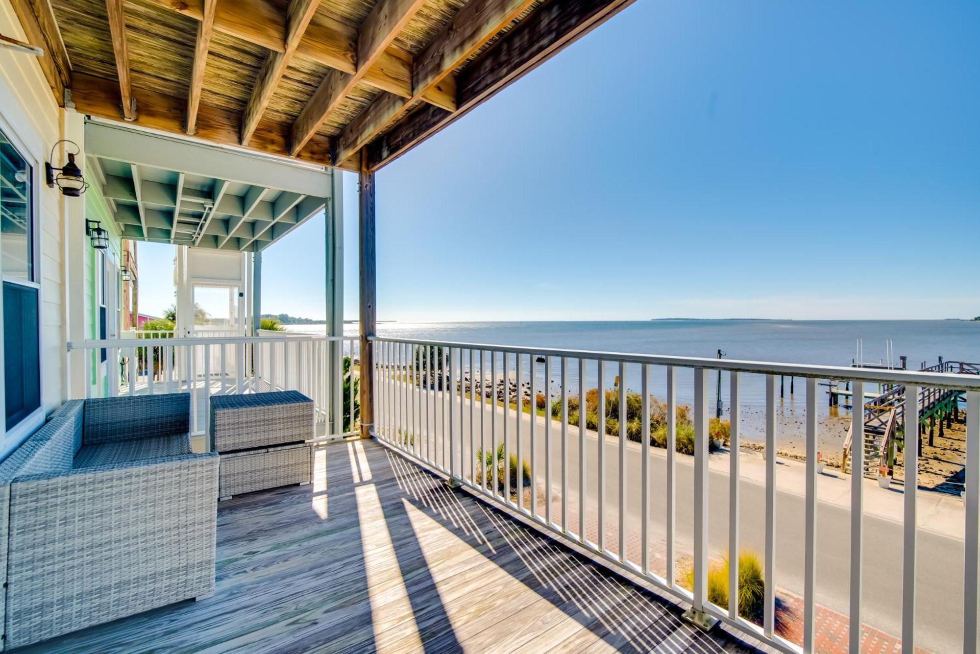 Oceanfront Oasis In Cedar Key With 2 Balconies! Villa Buitenkant foto