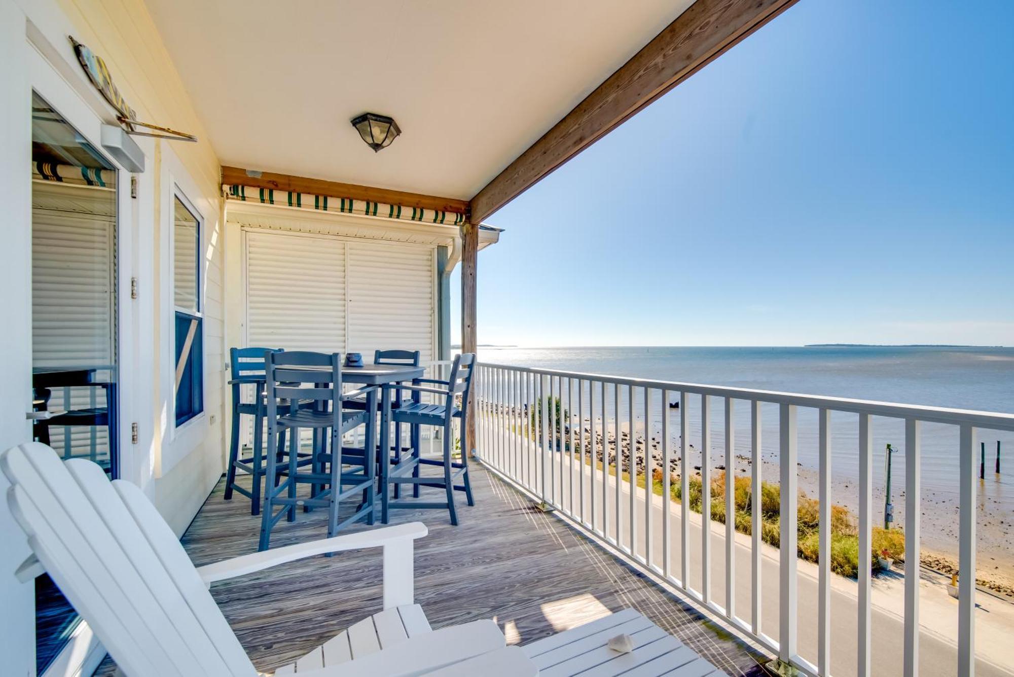 Oceanfront Oasis In Cedar Key With 2 Balconies! Villa Buitenkant foto